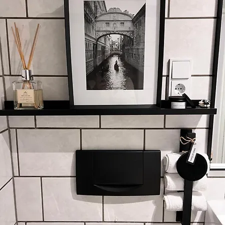 V & S Since 2023 Düsseldorf