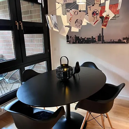 V & S Since 2023 Appartement *