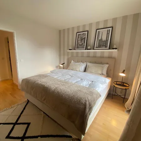 V & S Since 2023 Apartment