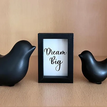 V & S Since 2023 شقة دوسلدورف