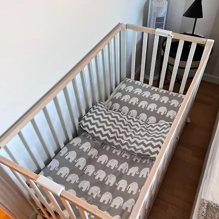 V & S Since 2023 Apartment Dusseldorf