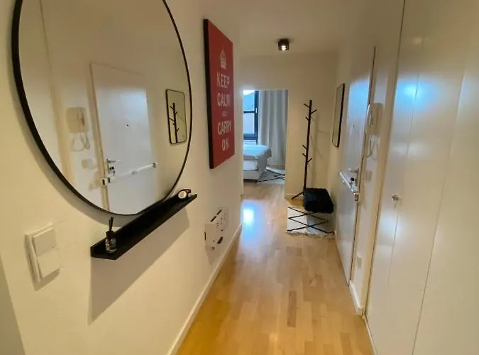 V & S Since 2023 Lejlighed Düsseldorf