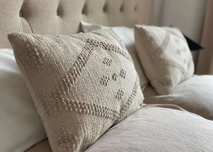 V & S Since 2023 Lejlighed