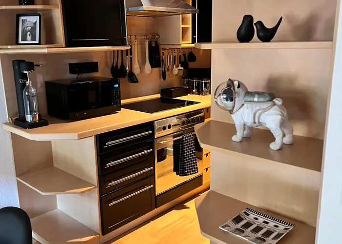 V & S Since 2023 뒤셀도르프